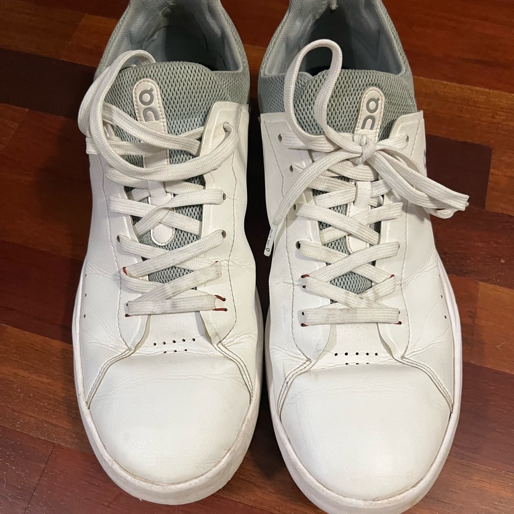 ON men’s the Roger size 12